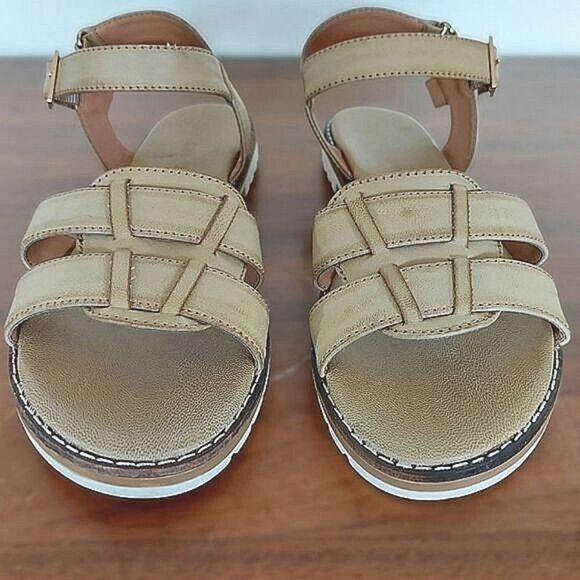 Chelsee Girl Diane oatmeal faux leather sandals 6.5 - Picture 3 of 15